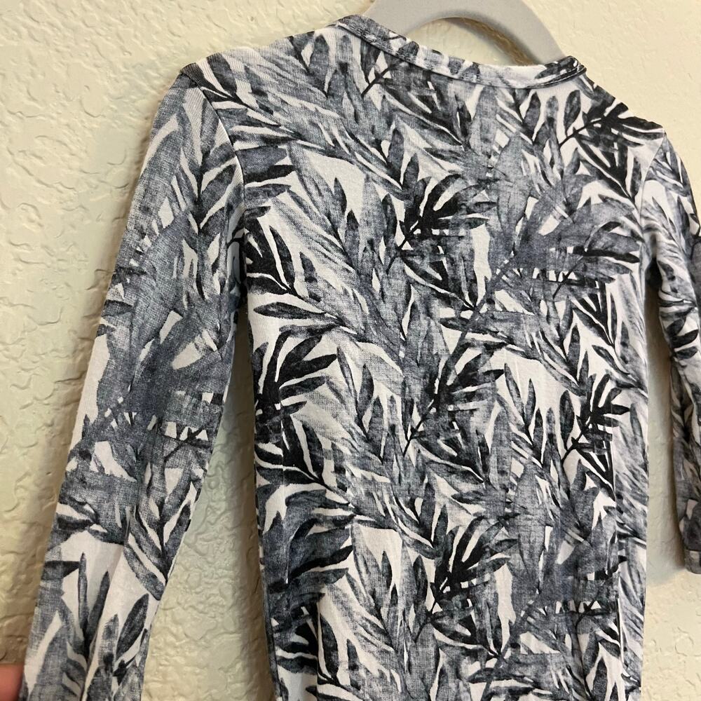 Posh Peanut Bamboo Leaf Print Long Sleeve Romper Gray Black 3-6M Baby Unisex - Picture 7 of 12